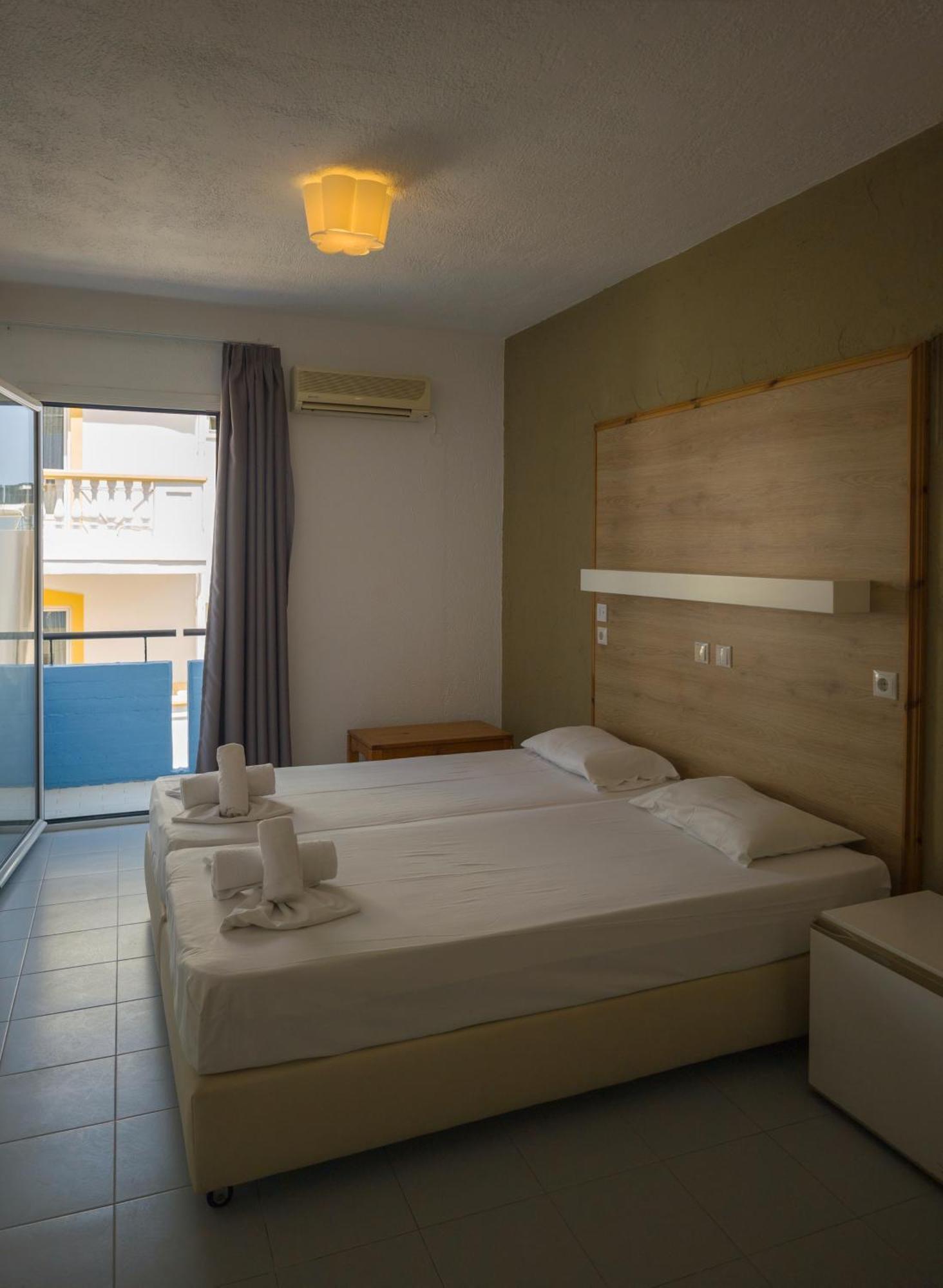 Simple Hotel Hersonissos Blue Buitenkant foto